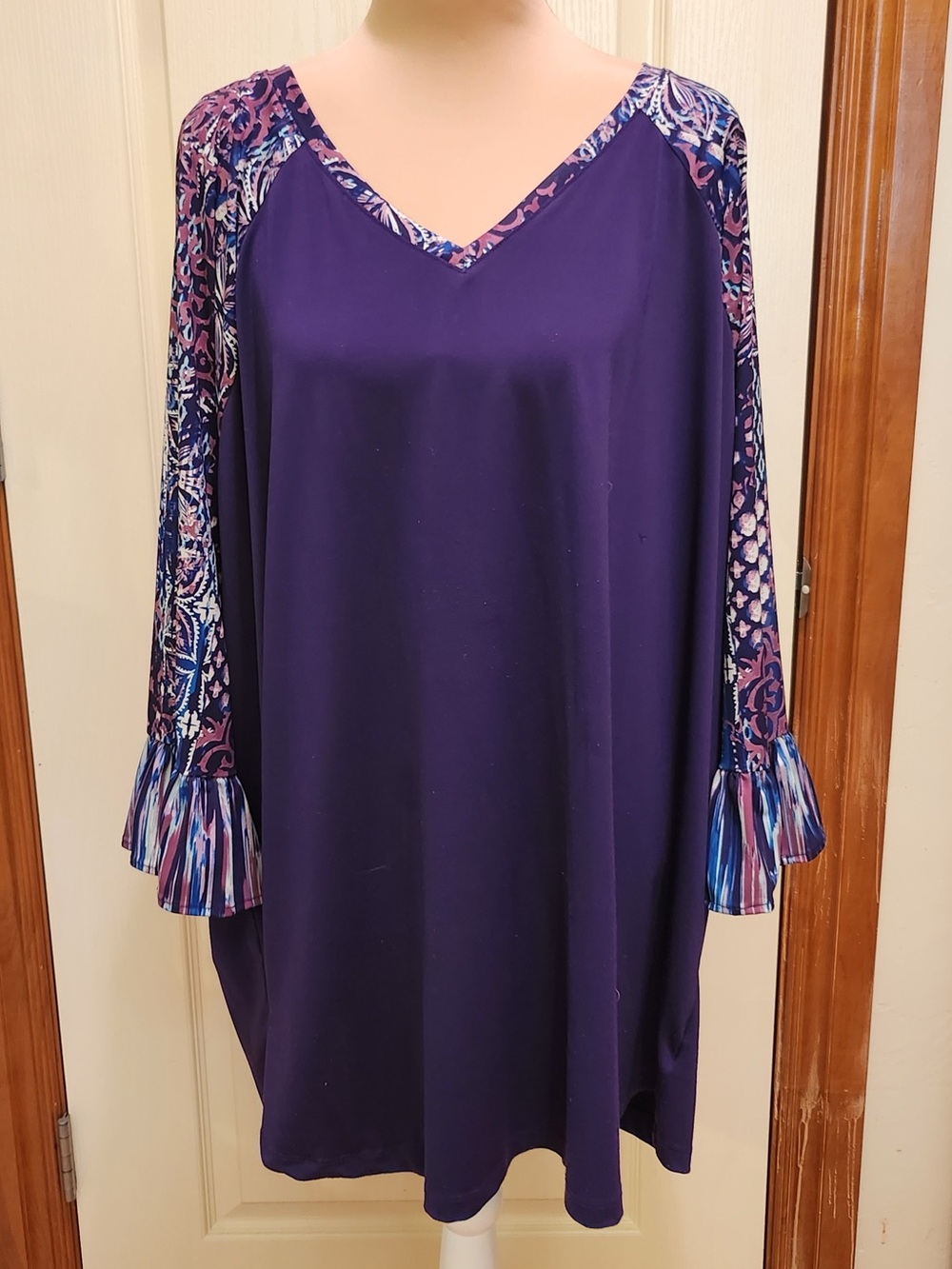 Catherines Soft Deep Purple V-Neck Tunic with Patterned Sleeve Panels 26/28W 3X